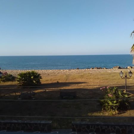 Vila Casa Lungomare Caronia Marina Exteriér fotografie
